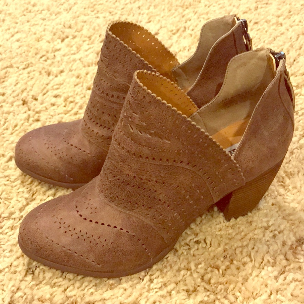 Not rated booties! Adorable! 💖